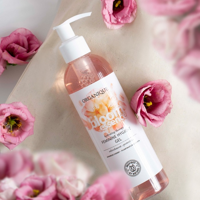 Naturalny płyn do higieny intymnej Bloom Essence posiada kwas mlekowy w składzie